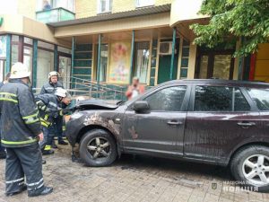 В Донецкой области сожгли автомобиль активиста
