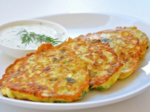 Оладушки  из кабачков с курицей