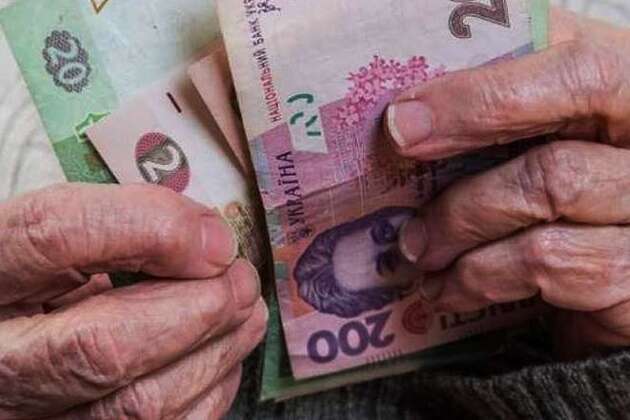 Незаслуженные субсидии, льготы и пенсии могут потребовать вернуть: что изменится для украинцев