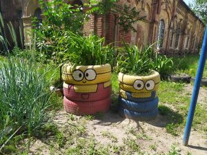 Отработанные покрышки: элемент благоустройства, смертельная опасность или социальная матрица?