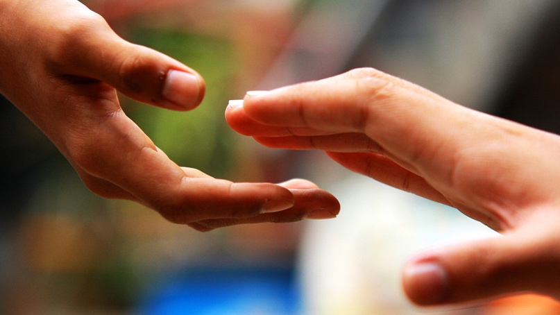 В Україні запустили акцію «Коло доброти»: сплати за послугу замість того, хто її потребує