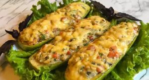 Лодочки с грибами и курицей: В сезон кабачков готовлю вкусное, сытное, но очень легкое блюдо