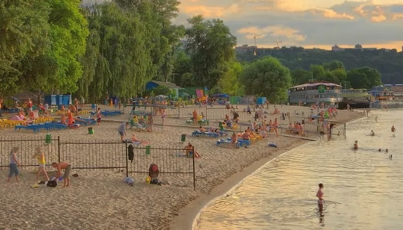 Кишечная палочка на пляжах. Вирусолог дал рекомендации для детей