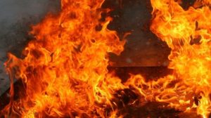 У Словʼянську горіла п’ятиповерхівка