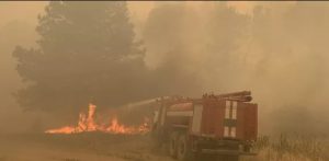 35  рятувальників Слов’янська відбули ліквідовувати масштабну лісову пожежу в Луганську область