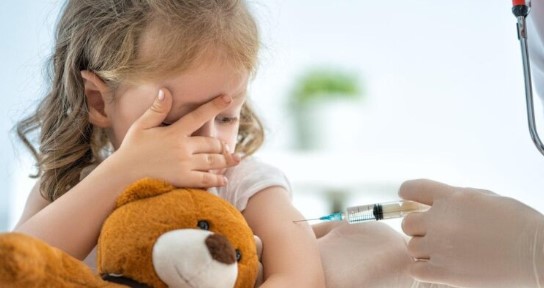 Минздраву порекомендовали добавить еще одну обязательную прививку для детей