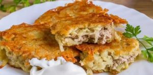 Драники «Хитрая бабуля» с кабачками и мясной прослойкой