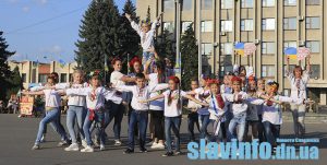 У Слов’янську запрошують бажаючих взяти участь у Параді вишиванок: куди звертатись