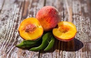 Не только вкусно, но и полезно: раскрыты 10 удивительных свойств персиков