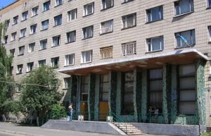 Носить маски и мерять температуру. Минздрав установил правила проживания в общежитиях на карантине