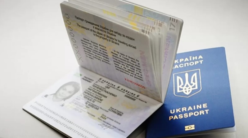 Без теста на COVID-19 и карантина украинцы могут поехать в 19 стран: в МИД Украины разработали карту