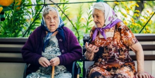 Пенсия по возрасту: условия назначения и документы