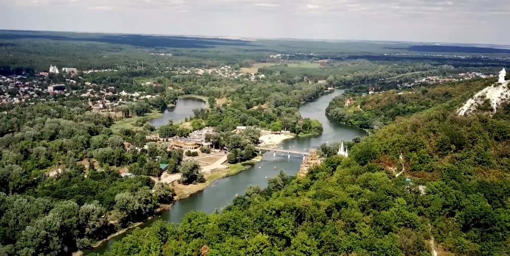 Чудесные и необычные виды + звон колоколов Святогорья. Видео