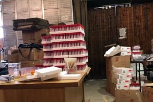Продавали свою продукцію у лікувальні установи: виявлено підпільне виробництво тестів на COVID-19