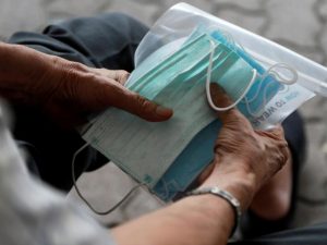 На 14 дней в Украине обновили карантинные зоны: где снова жесткие ограничения