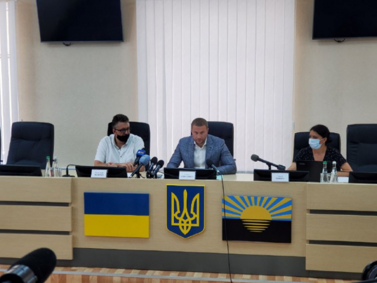 Донеччина до вересня отримає 19 нових шкільних автобусів