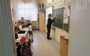 Минздрав разрешил учащимся не носить маски во время занятий