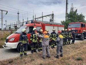 Рятувальники Слов’янська провели навчання щодо гасіння пожеж на енергетичних об’єктах. Фото
