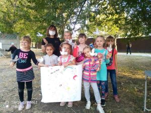 Діти за Мир: у Слов’янську діти виготовляли символ миру – голубів 