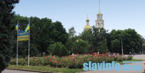 В Славянске партиям порекомендовали убрать палатки с площади