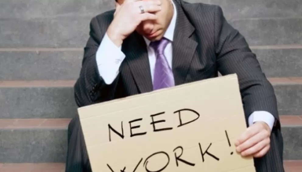 В период карантина безработных в Украине стало больше в 15 раз , хотя Шмыгаль обещал полмиллиона рабочих мест