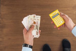 У 2021 році вчителям збільшать зарплату: названа сума