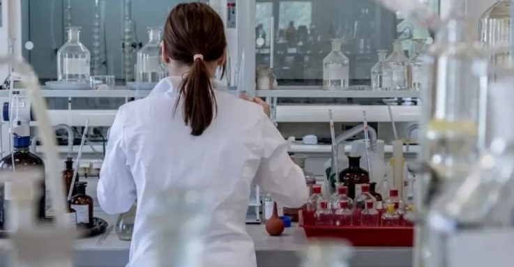 Пройти ПЦР-тест на коронавирус можно бесплатно: в Минздраве раскрыли алгоритм