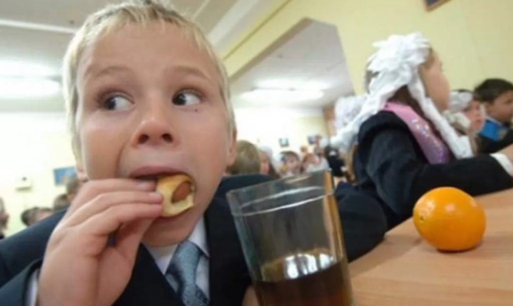 Ответственность о качестве питания школьников в период пандемии ложится на директоров школ, — Минобразования