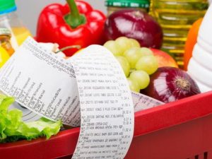 Медики рассказали о смертельной опасности дешевых продуктов