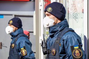 Щодня у понад 100 правоохоронців виявляють COVID-19