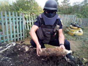 На огороді мешканця Слов’янського району виявили артилерійський снаряд часів Другої світової війни
