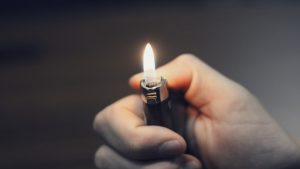 “Отдыхали”: в Славянске парень поджег 14-летнюю девочку