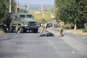 У Слов’янську СБУ провела планові контрдиверсійні та антитерористичні навчання. Фото