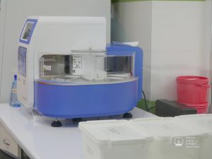 Тільки за два дні до ПЛР-лабораторії у Слов’янську надійшло 1200 зразків для дослідження на COVID-19