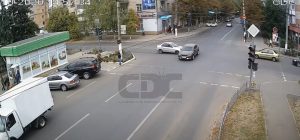 Авария на перекрестке в центре Славянска: видео