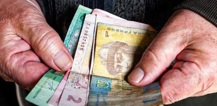 Украинцам на пенсии будут больше доплачивать за стаж: как получить прибавку