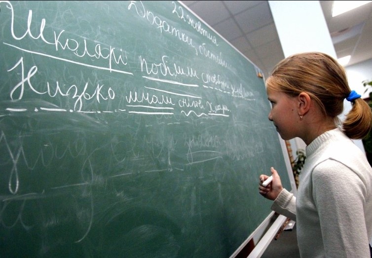 Кабмин утвердил новый стандарт среднего образования