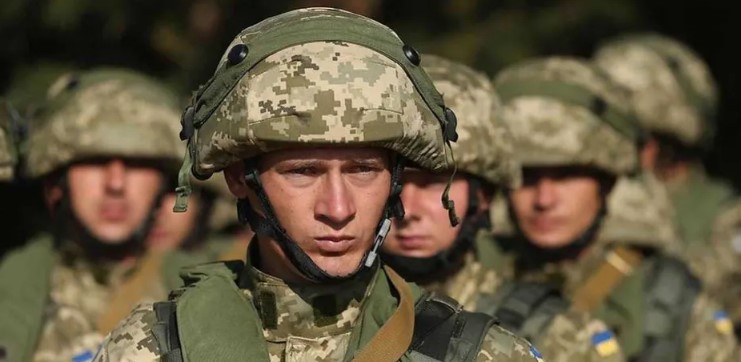 В Украине начали действовать новые воинские звания