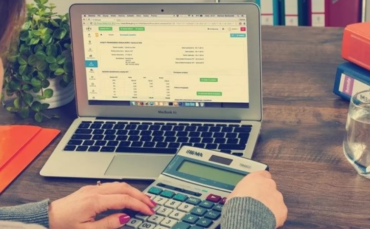 Газ подорожает, а отопление подешевеет. Как изменятся тарифы на коммуналку с приходом холодов