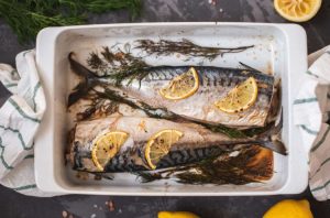 Как засолить скумбрию, 8 отличных рецептов – пальчики оближешь