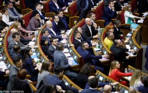 Комитет Рады не рекомендует разрешать детям-сиротам поступать в вузы вне конкурса