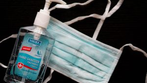 Возникли проблемы с кожей из-за антисептика: как помочь