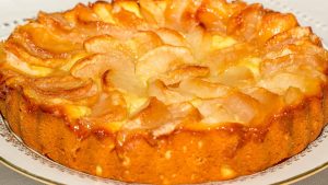 Рецепт шарлотки с яблоками в мультиварке