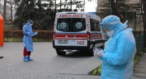 Украина переходит на второй этап реагирования на COVID-19. Плановые операции запрещены