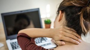 Тревожный сигнал: о чем свидетельствуют боли в шее