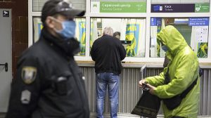 За отсутствие маски в общественных зданиях и транспорте будут штрафовать на месте – Степанов