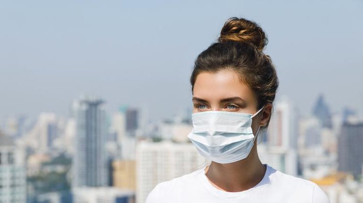 “Маски нужно носить и после вакцины от COVID-19” – инфекционист