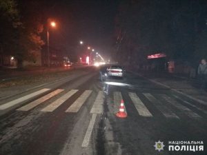 В Славянске на пешеходном переходе ВАЗ сбил двух людей