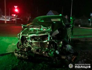 Слов’янські поліцейські встановлюють причини аварії з двома постраждалими, один з яких неповнолітній