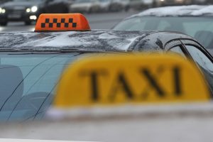 Таксистам предлагают налоговые льготы за легализацию